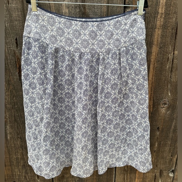 Pendleton Dresses & Skirts - Pendleton Blue & White Floral Skirt